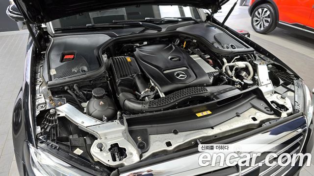 Mercedes-Benz E-Class 2020 — photo 6