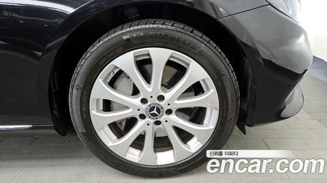 Mercedes-Benz E-Class 2020 — photo 7