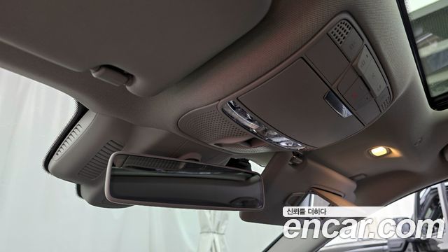 Mercedes-Benz E-Class 2020 — photo 32