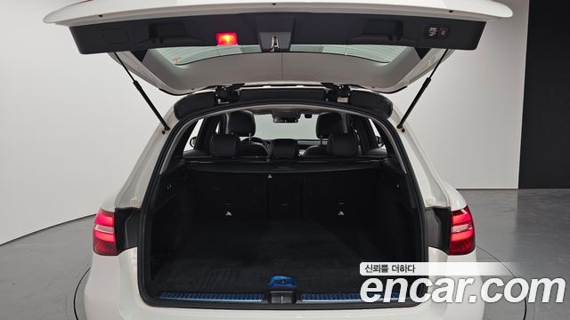 Mercedes-Benz GLC-Class 2019 — photo 20