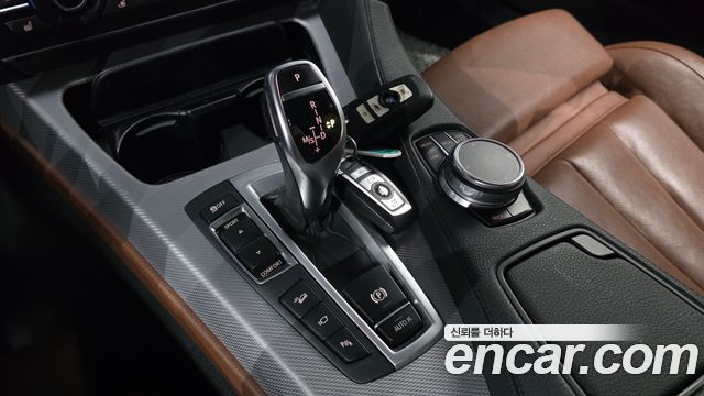 BMW 6-Series 2018 — photo 9