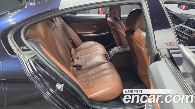 BMW 6-Series 2018 — photo 11