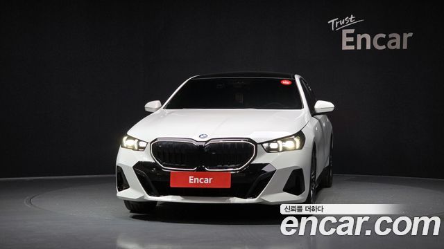 BMW 5-Series 2024 — photo 3