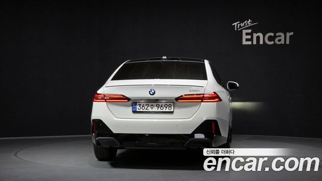BMW 5-Series 2024 — photo 4