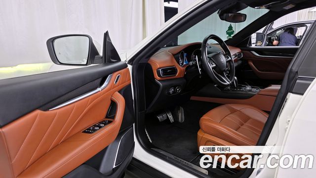 Maserati Levante 2020 — photo 13