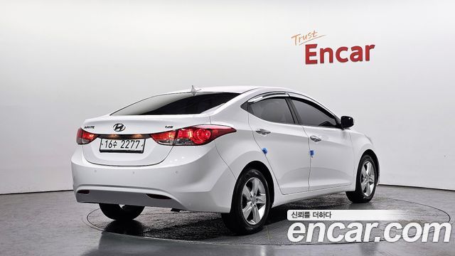 Hyundai AVANTE 2014 — photo 2