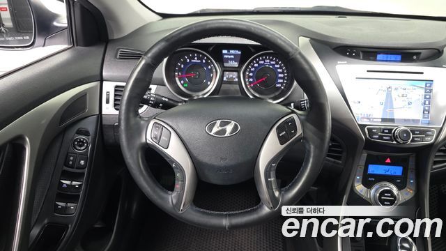 Hyundai AVANTE 2014 — photo 15