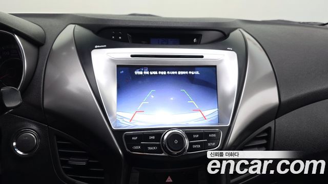 Hyundai AVANTE 2014 — photo 18