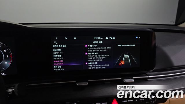 Kia Canival 2023 — photo 16