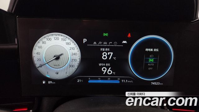 Hyundai AVANTE 2022 — photo 11