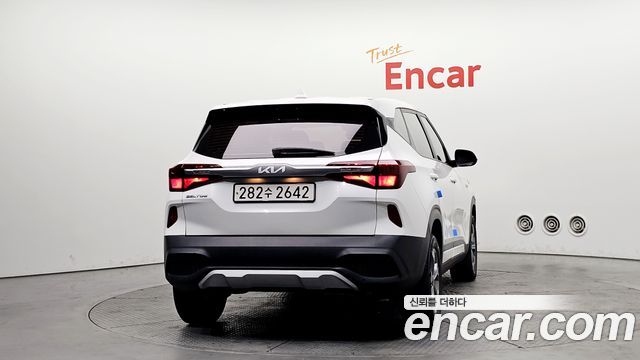 Kia Seltos 2022 — photo 4