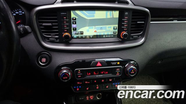 Kia Sorento 2018 — photo 13