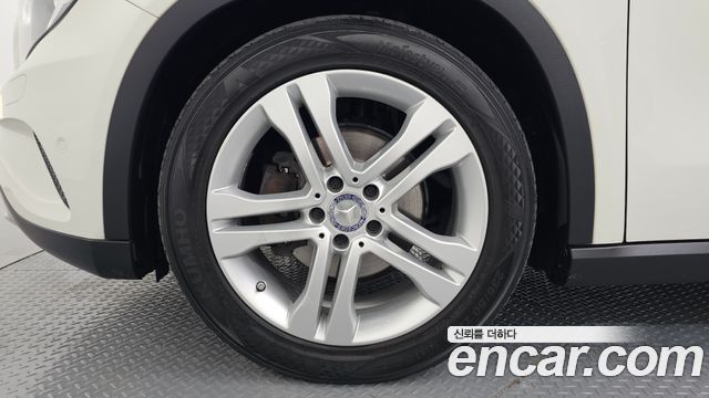 Mercedes-Benz GLA-Class 2017 — photo 5