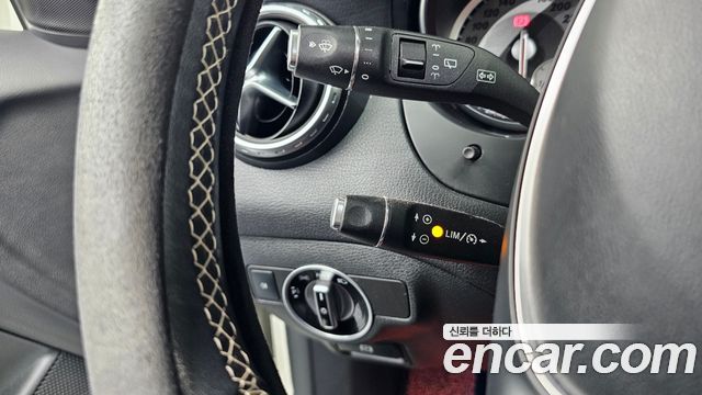 Mercedes-Benz GLA-Class 2017 — photo 20