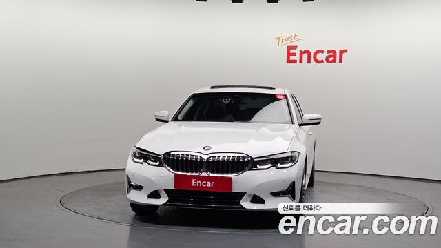 BMW 3-Series 2022 — photo 3