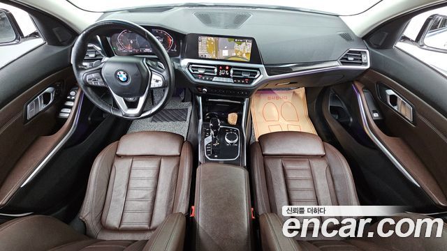 BMW 3-Series 2022 — photo 10