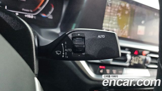 BMW 3-Series 2022 — photo 25