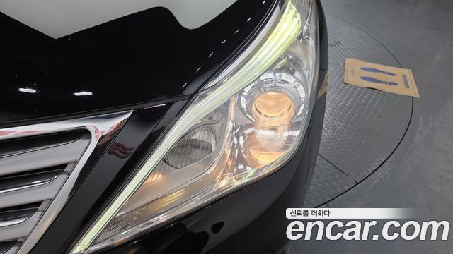 Hyundai Grandeur 2011 — photo 8