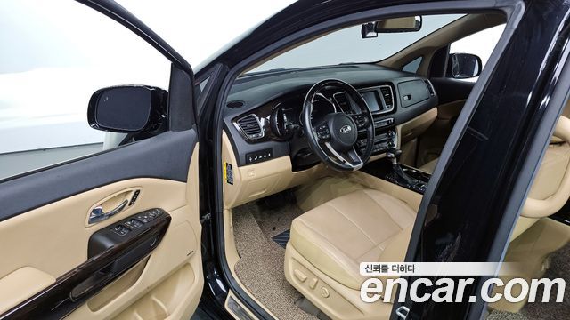Kia Canival 2019 — photo 11