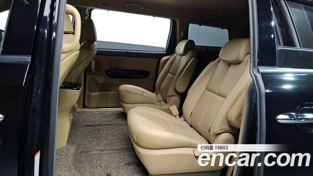 Kia Canival 2019 — photo 12
