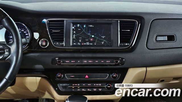 Kia Canival 2019 — photo 15