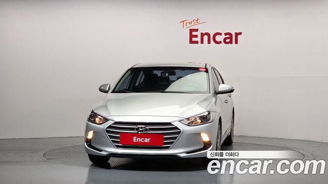 Hyundai AVANTE 2018 — photo 3