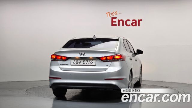 Hyundai AVANTE 2018 — photo 4