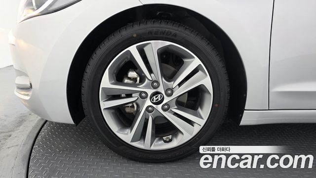 Hyundai AVANTE 2018 — photo 5