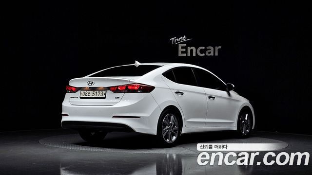 Hyundai AVANTE 2017 — photo 2