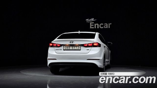 Hyundai AVANTE 2017 — photo 4