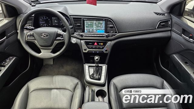 Hyundai AVANTE 2017 — photo 7