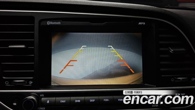 Hyundai AVANTE 2017 — photo 16