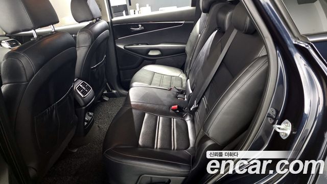 Kia Sorento 2018 — photo 12