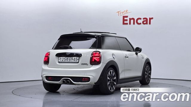 Mini Cooper 2020 — photo 2