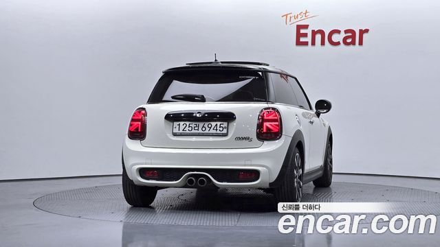 Mini Cooper 2020 — photo 4