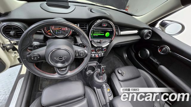 Mini Cooper 2020 — photo 7