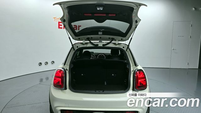 Mini Cooper 2020 — photo 11