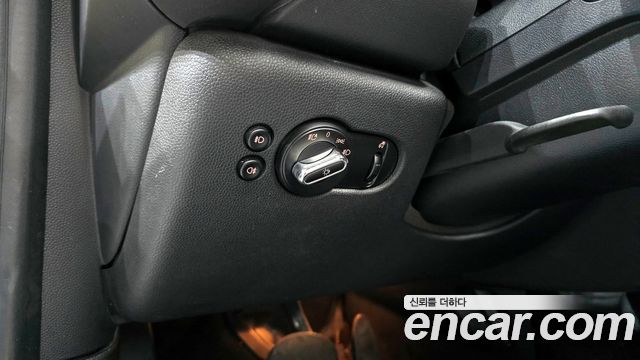 Mini Cooper 2020 — photo 18