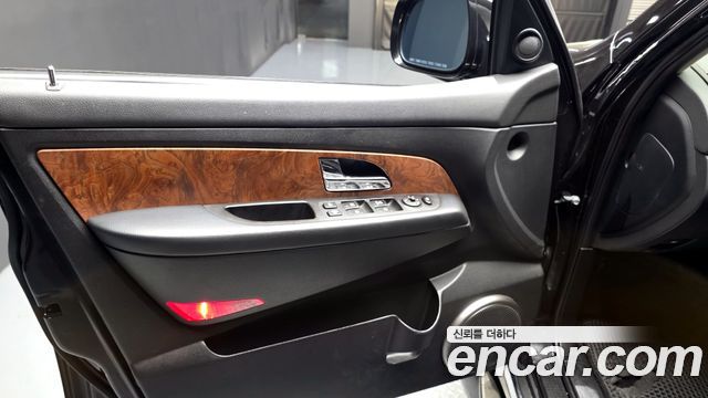 KG Mobility Rexton 2016 — photo 14