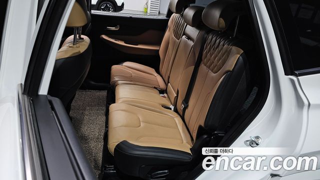 Hyundai Santafe 2021 — photo 11