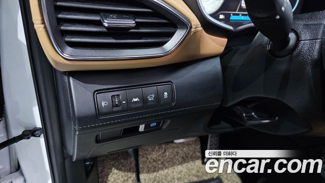 Hyundai Santafe 2021 — photo 17