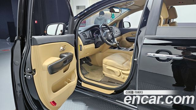 Kia Canival 2020 — photo 10