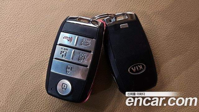 Kia Canival 2020 — photo 18