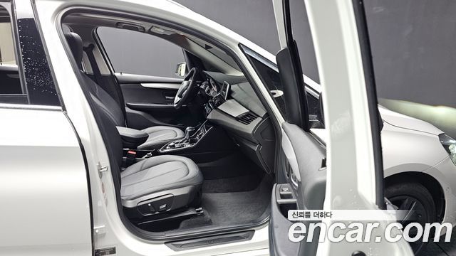 BMW 2-Series 2016 — photo 17