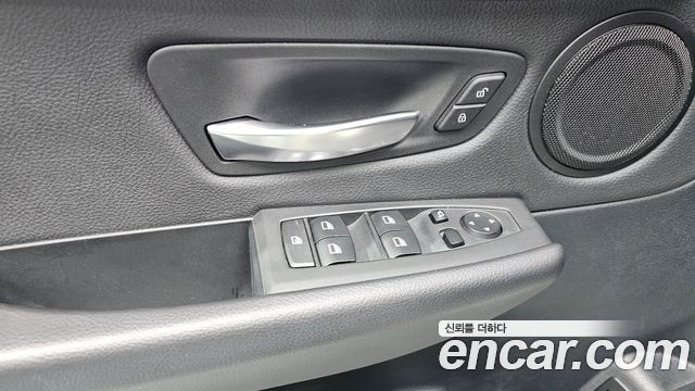 BMW 2-Series 2016 — photo 26