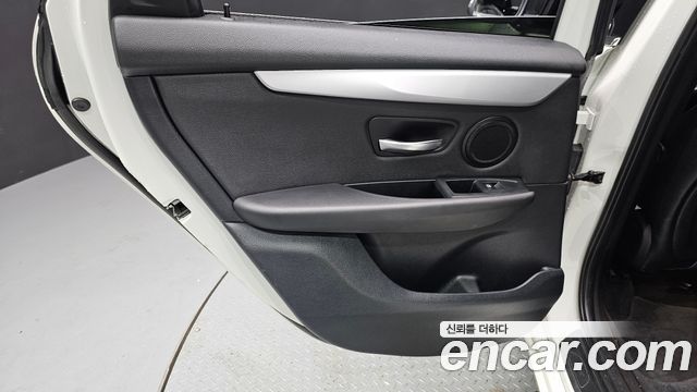 BMW 2-Series 2016 — photo 15