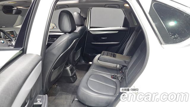 BMW 2-Series 2016 — photo 16