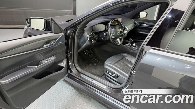 BMW Gran Turismo 2020 — photo 10
