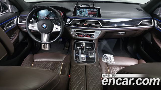 BMW 7-Series 2022 — photo 10