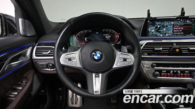 BMW 7-Series 2022 — photo 18